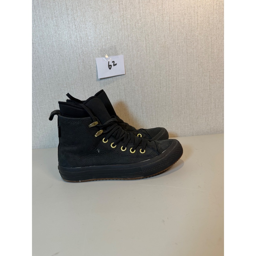 Converse Chuck Taylor All Star Counter Climate 557945C 7 missing shoe lace